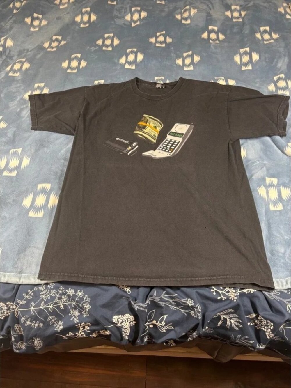 Upper Playground Mens Graphic T-Shirt Black Pager Money Phone Size Large